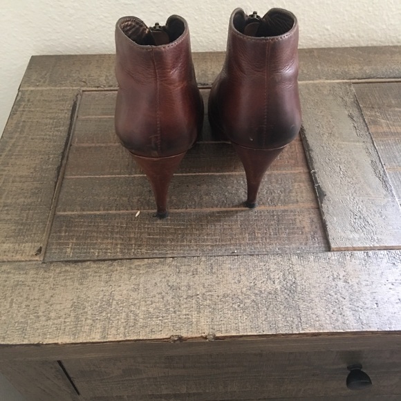 Cynthia Vincent Brown leather Fashion ankle boots - Picture 3 of 3